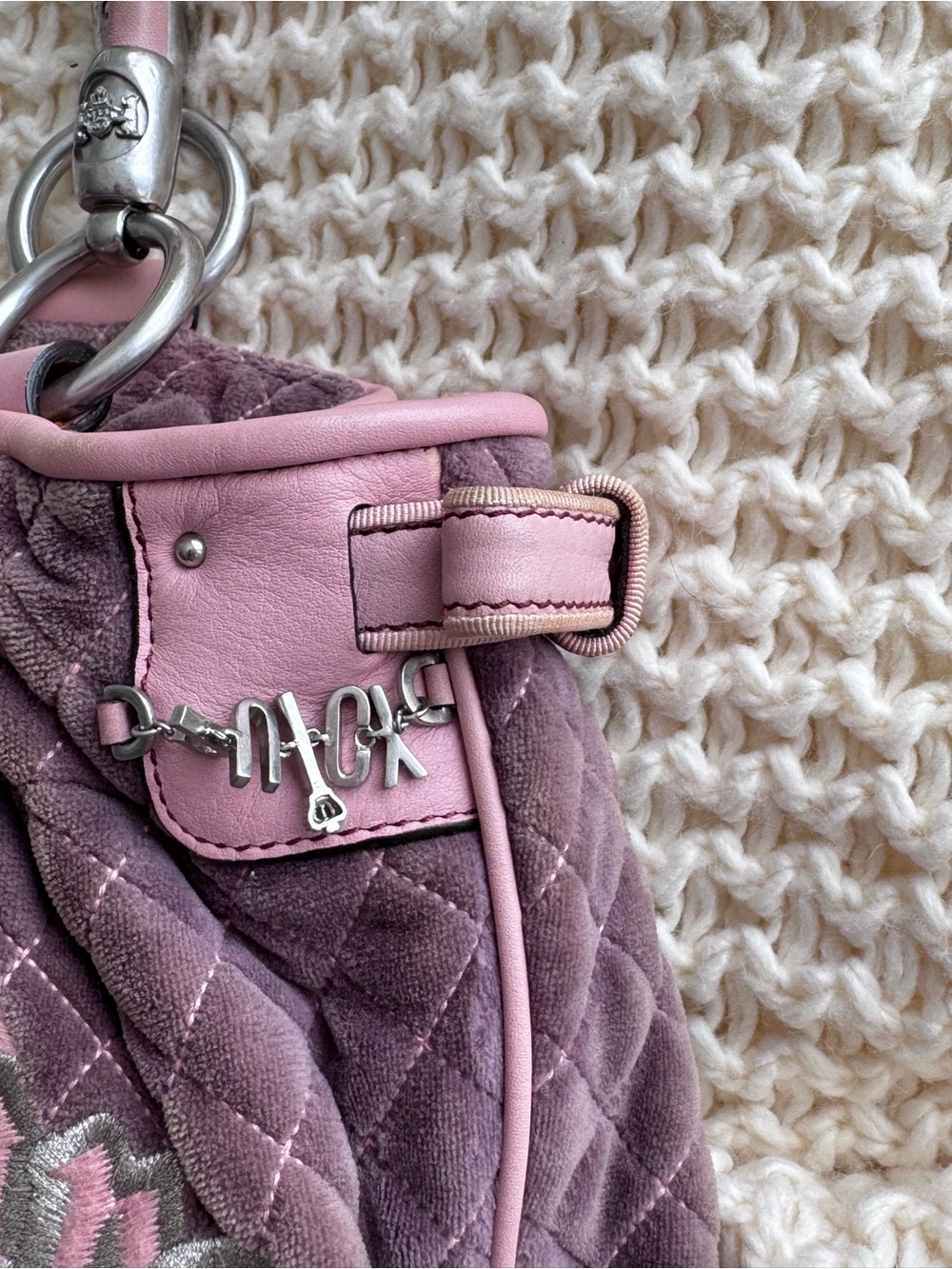 Hard to Find Juicy Couture Quilted Daydreamer Bag with Embroidered Logo - Picture 14 of 14